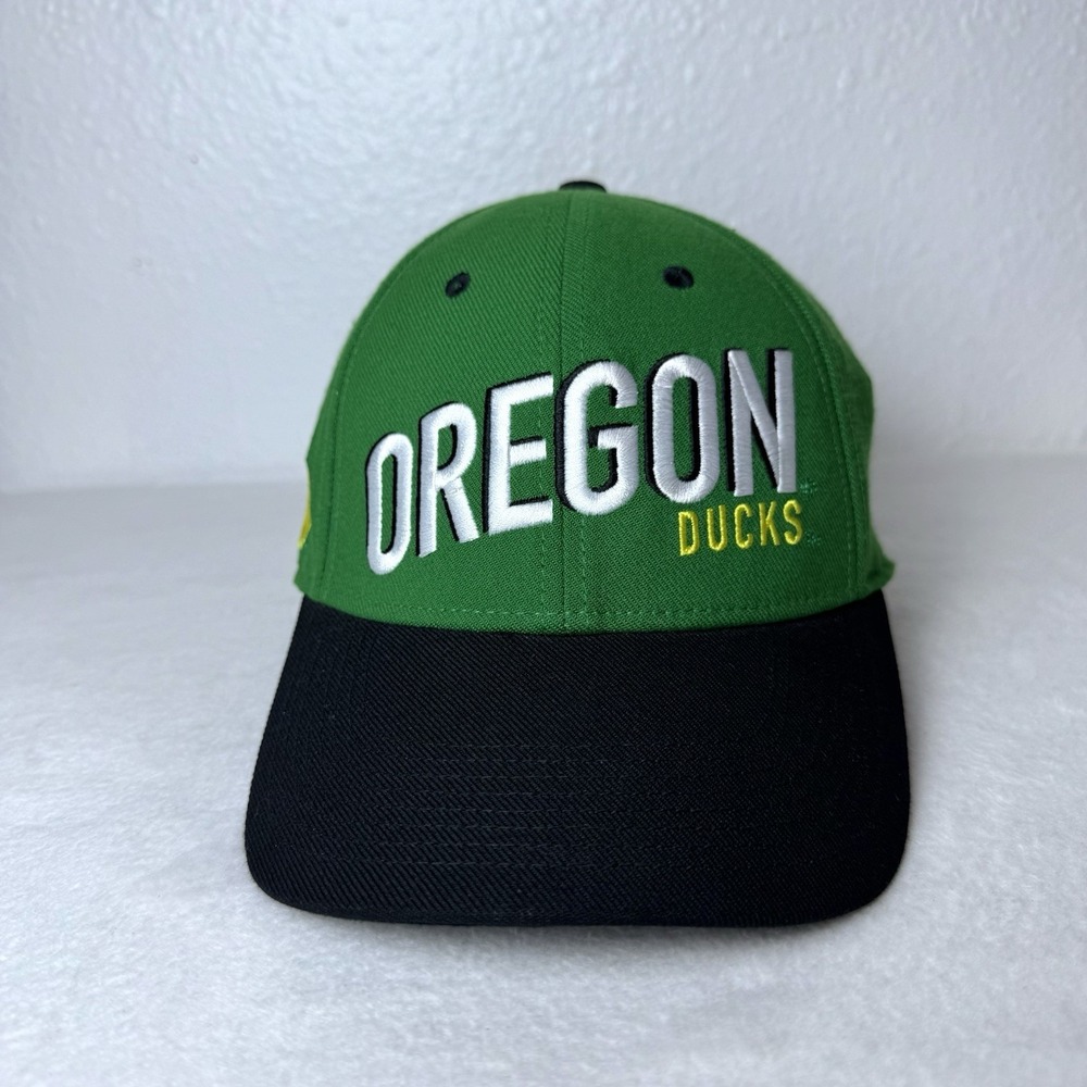 Nike Legacy91 Dri-Fit University Oregon Ducks Hat Fitted Cap One Size Fits Most